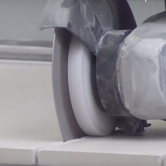 Guidage pour meuleuse d'angle coupe parfaites disque Montolit -4